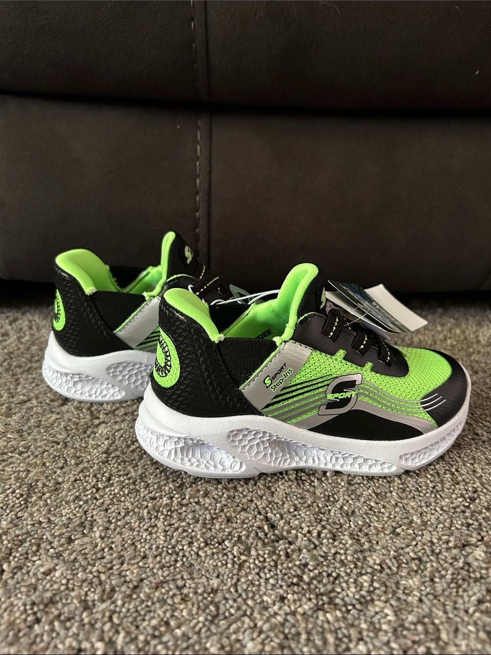 Skechers Kids light up Neon Green & Black Sport Sneakers